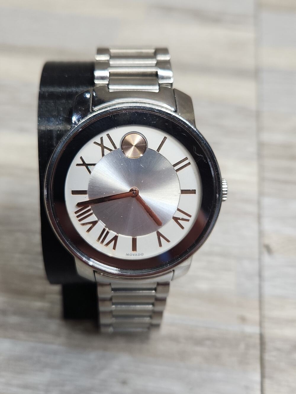 Movado Bold Luxe SS 39mm Silver-Toned With Roman numerals Women's Watch, 6.5"